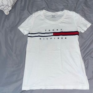 White Tommy Hilfiger tshirt size XXS relaxed fit
